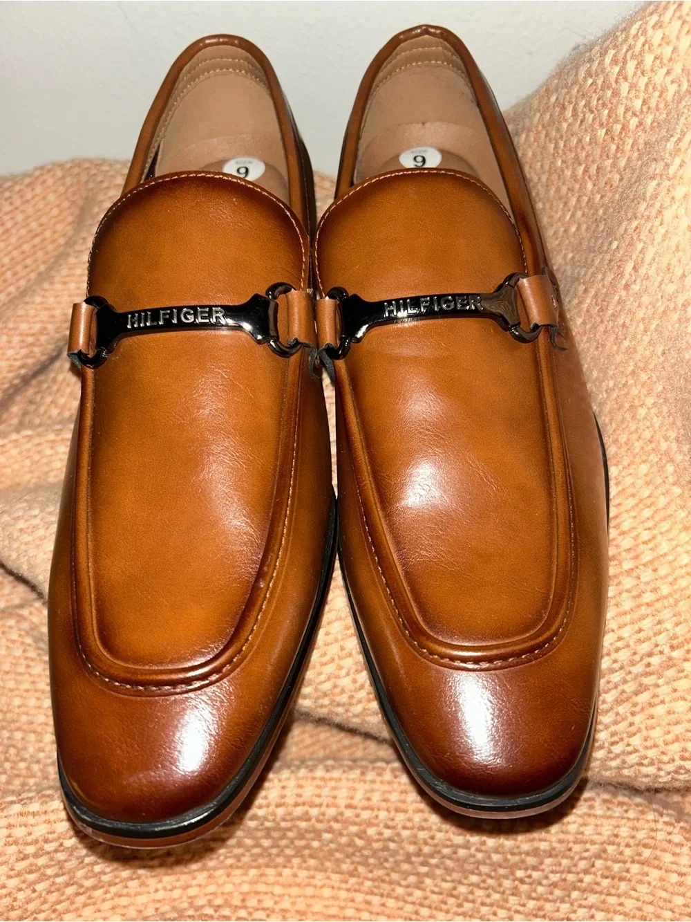 NEW Tommy Hilfiger Senner Loafer in Natural Brown Sz 9